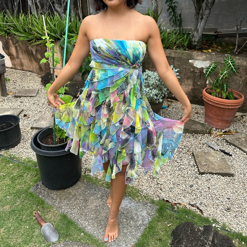 Cache Ruffle Strapless Prom Dress